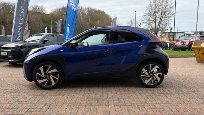 Toyota Aygo X 1.0 VVT-i Edge 5dr Petrol Hatchback